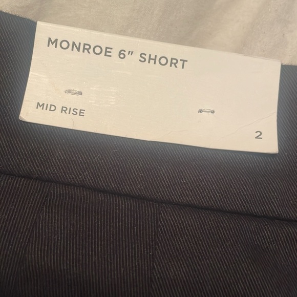 NWT - Loft - size 2 - black - Monroe 6 inch shorts - Picture 8 of 8